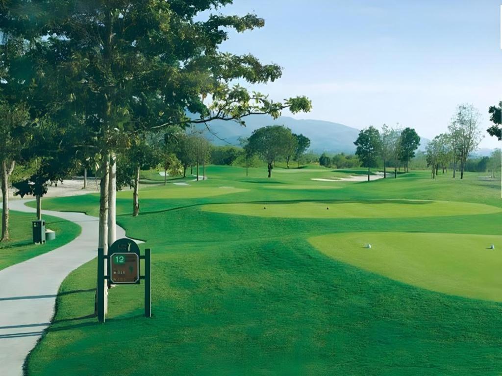 Lake View Hotel And Golf Club HHQ Buitenkant foto