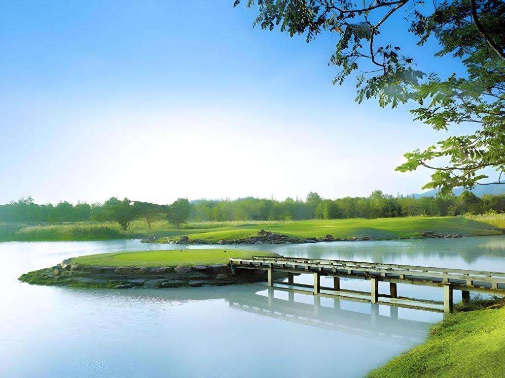 Lake View Hotel And Golf Club HHQ Buitenkant foto