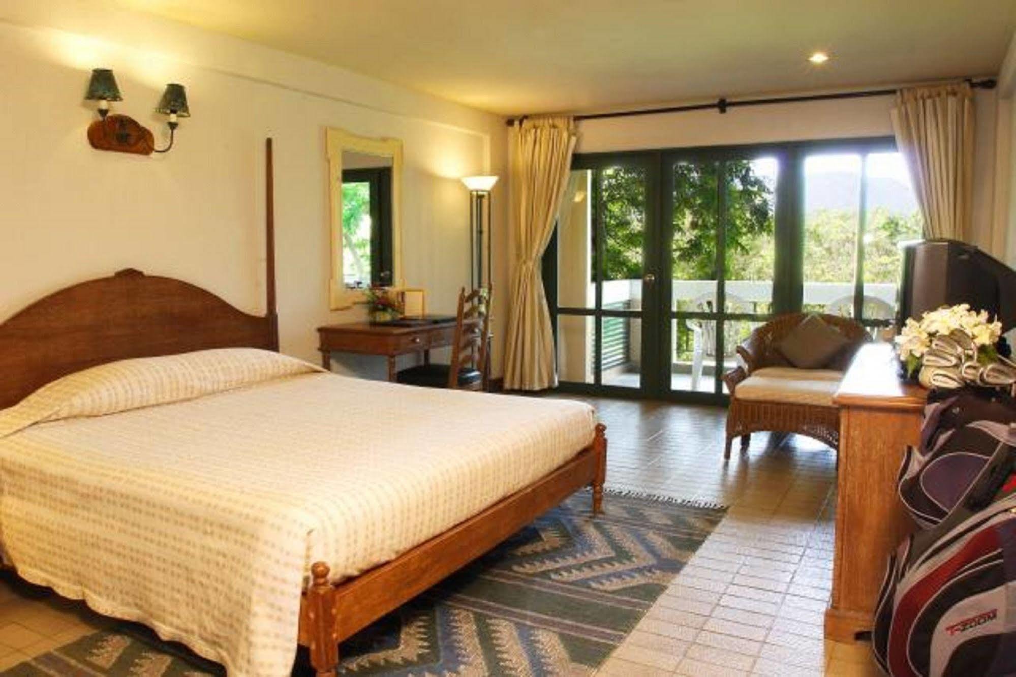 Lake View Hotel And Golf Club HHQ Kamer foto